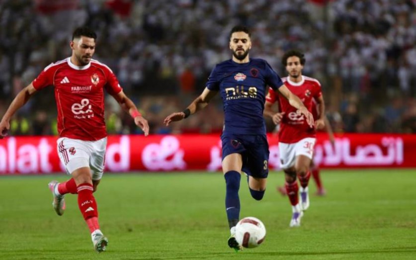 فريقو الأهلي والزمالكك فريقو الأهلي والزمالكك